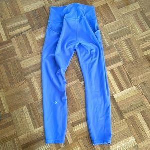Lululemon lavender wonder train leggings with pockets, size 8,